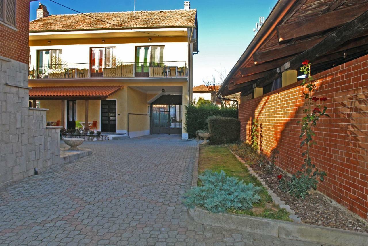 La Cascina Bed & Breakfast Aglie Exterior photo